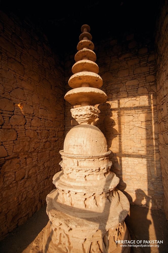 Mohra Moradu's preserved stupa stands within its original monastic setting.